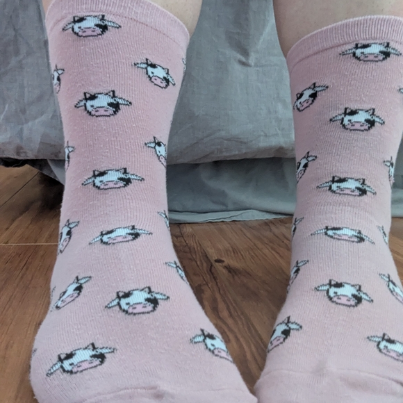 Cow Socks 🐄🐮 - Picture 2 of 3